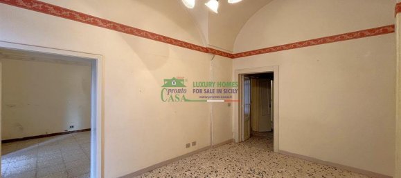 Casa de 5 habitaciónes en Modica, Italy No. 25820 11