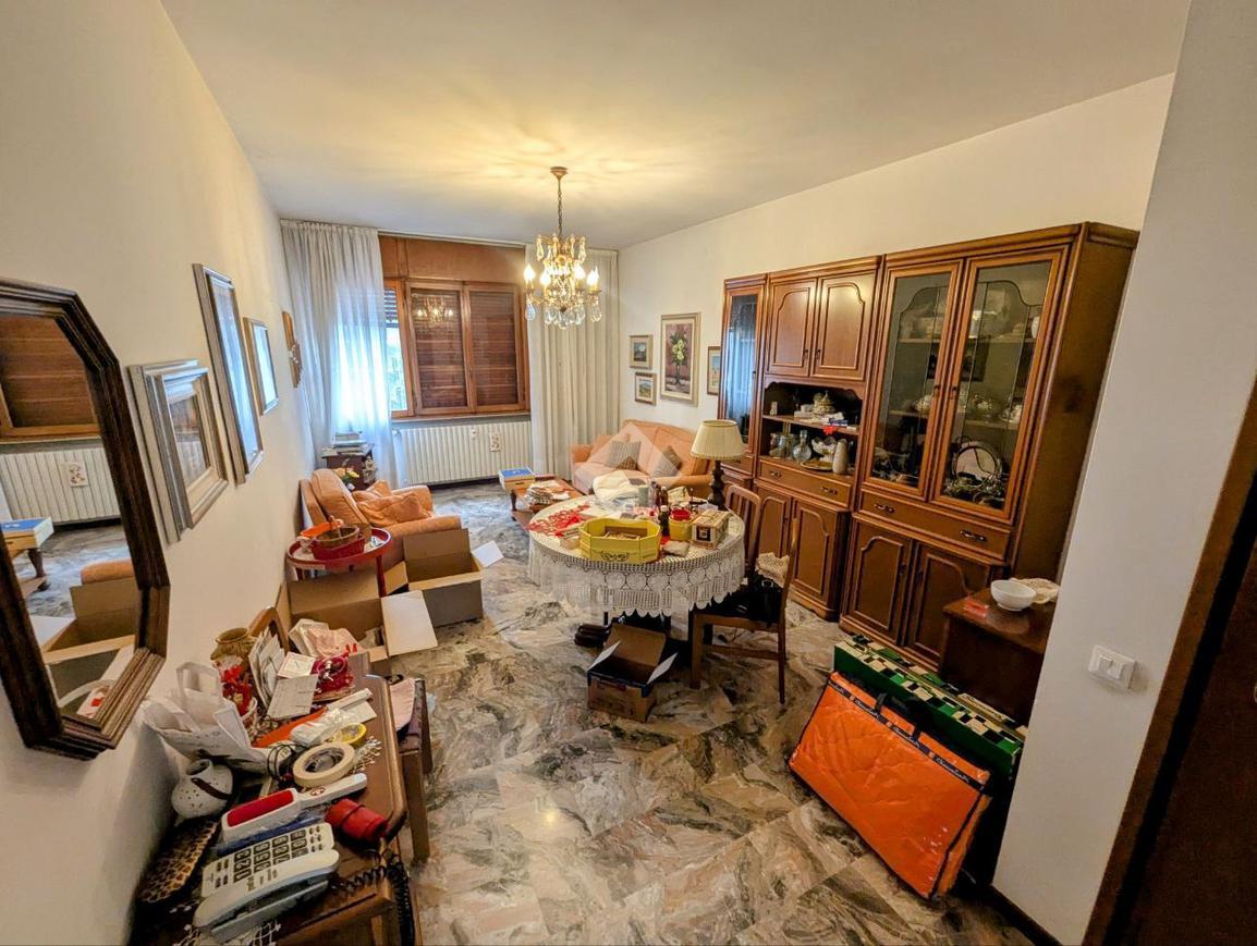3 rooms Apartment in Conegliano, Italy No. 37701