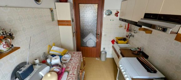 3 rooms Apartment in Conegliano, Italy No. 37701 5