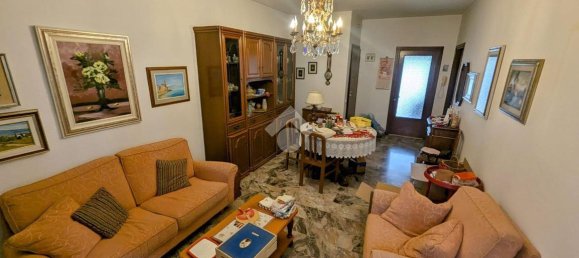 3 rooms Apartment in Conegliano, Italy No. 37701 2