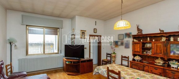 2-salle Maison à Buscate, Italy No. 223075 2