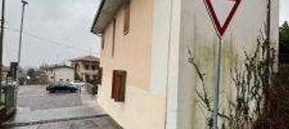 Вилла с 4 комнатами в Порденоне, Италия № 128140 12