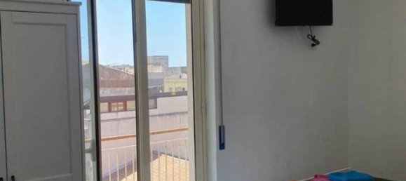 4-salle Appartement à Syracuse, Italy No. 241997 8