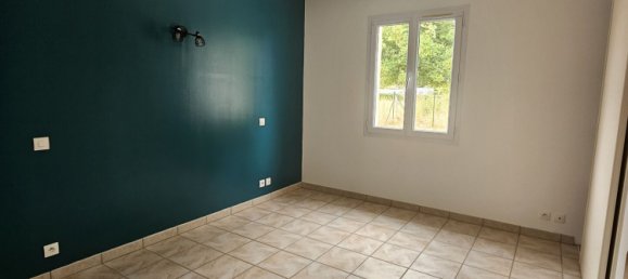 Casa de 3 dormitorios en Saint-Jean-d'Angely, France No. 290368 8