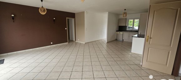 Casa de 3 dormitorios en Saint-Jean-d'Angely, France No. 290368 2