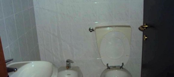 133m² Office in Rovigo, Italy No. 372008 10