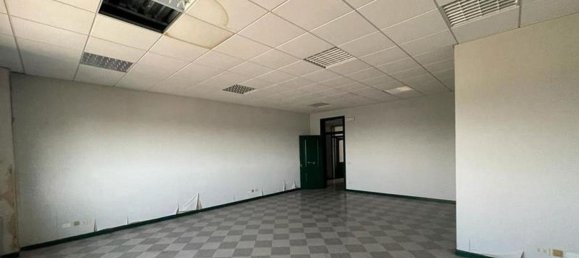 133m² Office in Rovigo, Italy No. 372008 12