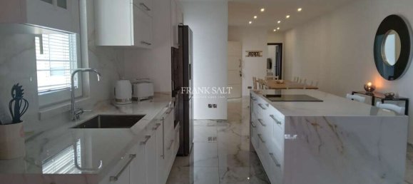 2 bedrooms Penthouse in Qala, Malta No. 5920 4