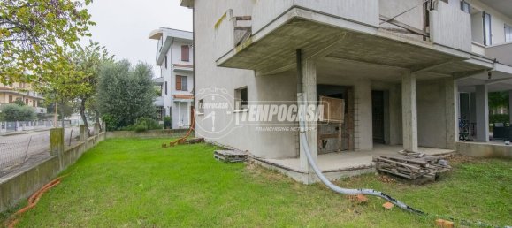 5-Zimmer Doppelhaus in Cesena, Italy, Nr. 260563 7