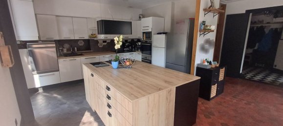 5 bedrooms House in Puy-de-Dome, France No. 317071 20