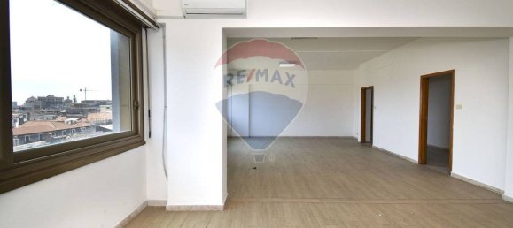30 Schlafzimmer Gewerbliche Immobilie in Catania, Italy, Nr. 275822 32