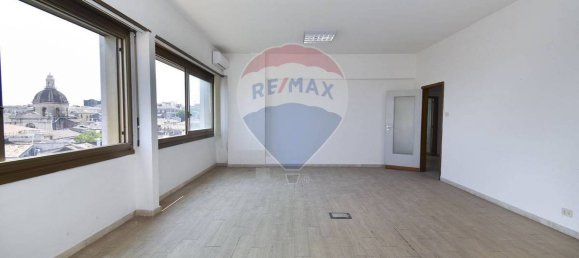 30 Schlafzimmer Gewerbliche Immobilie in Catania, Italy, Nr. 275822 16