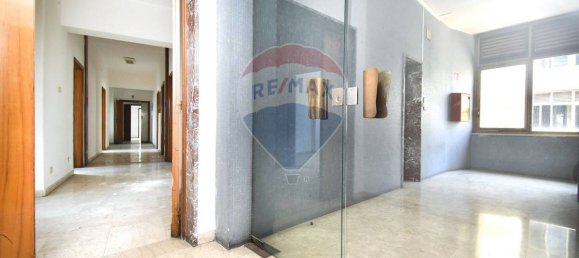 30 Schlafzimmer Gewerbliche Immobilie in Catania, Italy, Nr. 275822 38