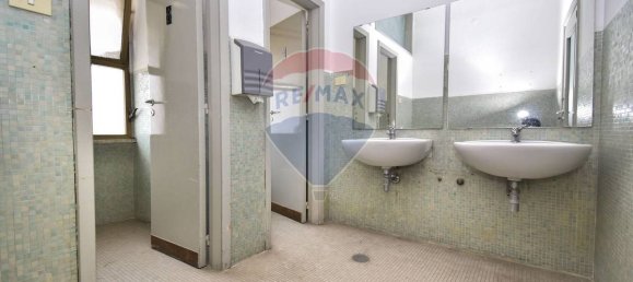 30 Schlafzimmer Gewerbliche Immobilie in Catania, Italy, Nr. 275822 35