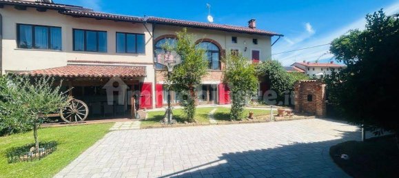 3 Schlafzimmer Haus in Santena, Italy, Nr. 371558 3