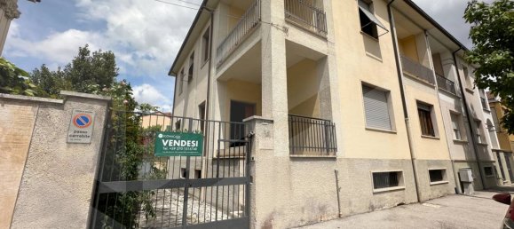 12 rooms Villa in Avezzano, Italy No. 27556 3