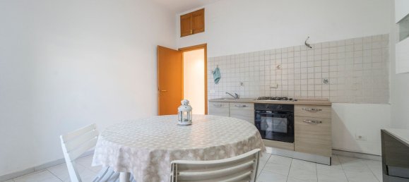 Квартира с 3 комнатами в Чампино, Италия № 21451 5