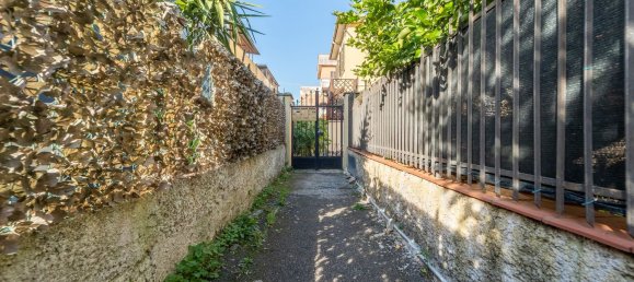 Квартира с 3 комнатами в Чампино, Италия № 21451 30