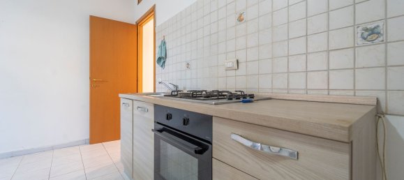 Квартира с 3 комнатами в Чампино, Италия № 21451 6