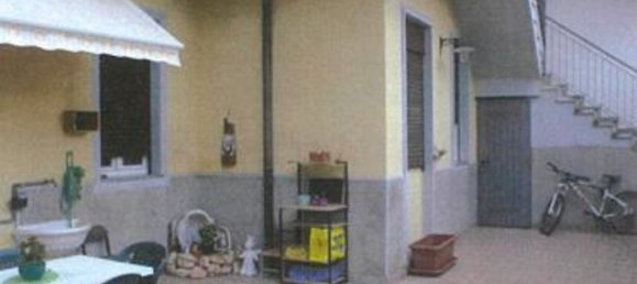 3-salle Appartement à Busto Arsizio, Italy No. 186237 3