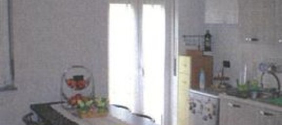 3-salle Appartement à Busto Arsizio, Italy No. 186237 10