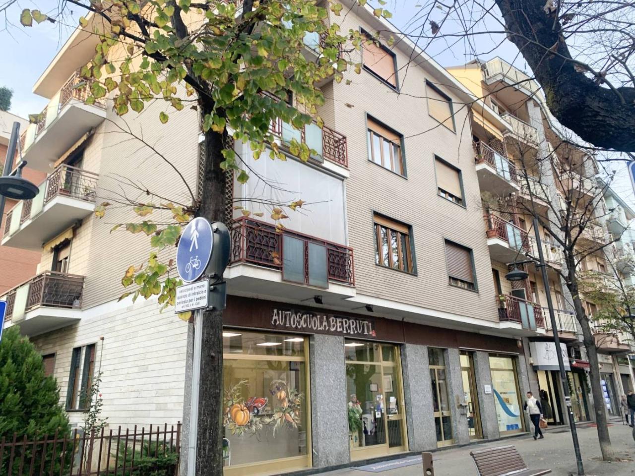 3 rooms Apartment in Collegno, Italy No. 37750