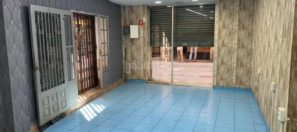 57m² Commercial property in Ciutat Vella, Spain No. 151461 2