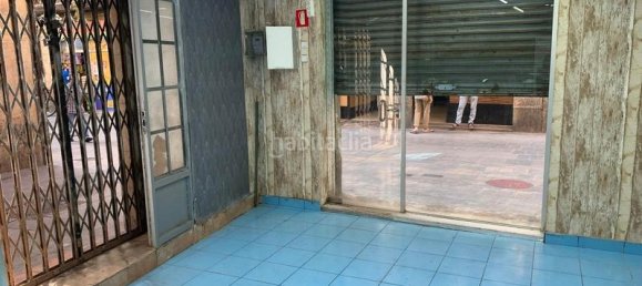 57m² Commercial property in Ciutat Vella, Spain No. 151461 3