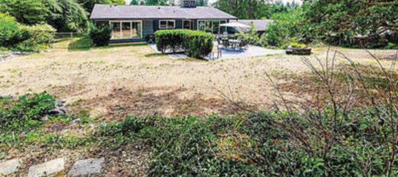 3 bedrooms House in British Columbia, Canada No. 1166 4