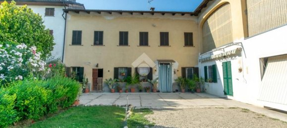 Casa de 9 habitaciónes en Casale Monferrato, Italy No. 212311 7