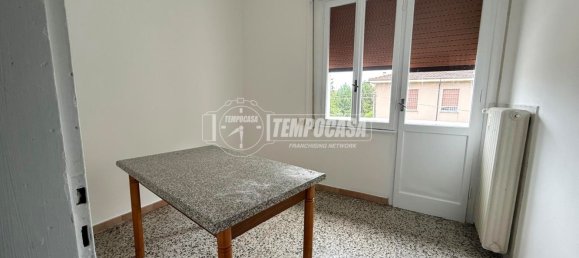 Квартира с 3 комнатами в Карпи, Италия № 258161 2