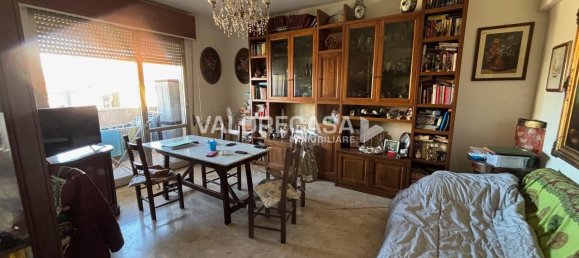 Apartamento de 3 habitaciónes en Carrara, Italy No. 14682 4