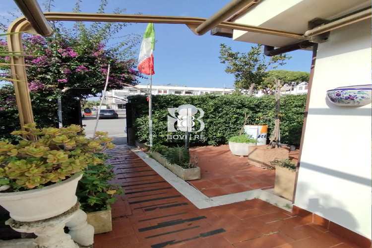 Apartamento de 3 dormitorios en Santa Marinella, Italy No. 46203
