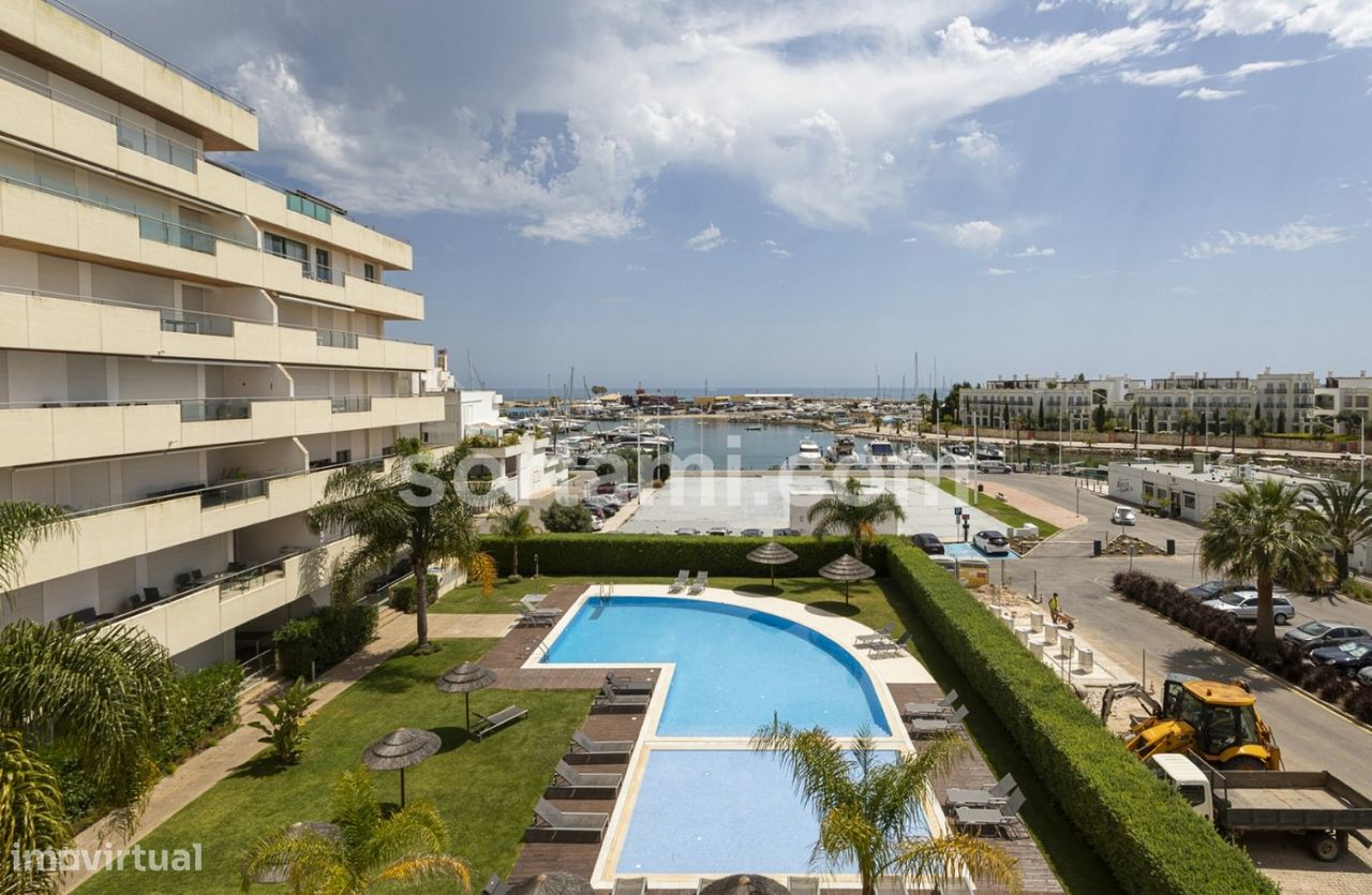 Apartamento de 3 dormitorios en Quarteira, Portugal No. 144955