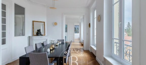 4 bedrooms Apartment in Yvelines, France No. 130686 8