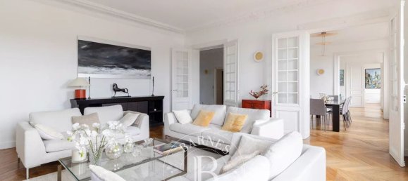 4 bedrooms Apartment in Yvelines, France No. 130686 4