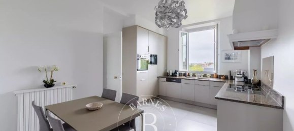 4 bedrooms Apartment in Yvelines, France No. 130686 10