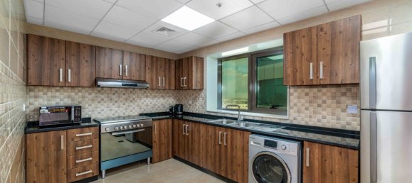 Apartamento de 4 dormitorios en CONQUEROR TOWER, Ajman Industrial Area, UAE No. 61719 3