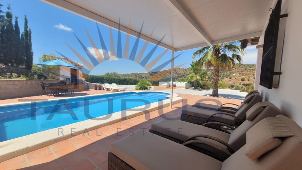 3 bedrooms House in Canillas De Albaida, Spain No. 191070