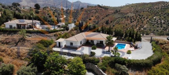 3 bedrooms House in Canillas De Albaida, Spain No. 191070 31