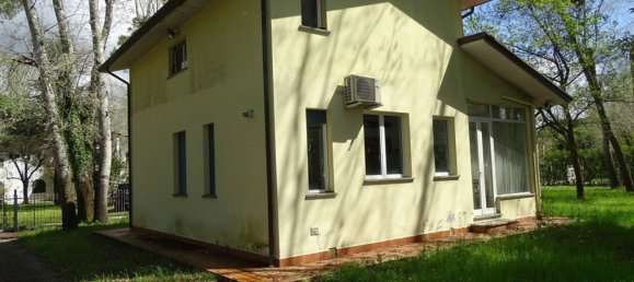4 bedrooms Villa in Massa, Italy No. 316749 13