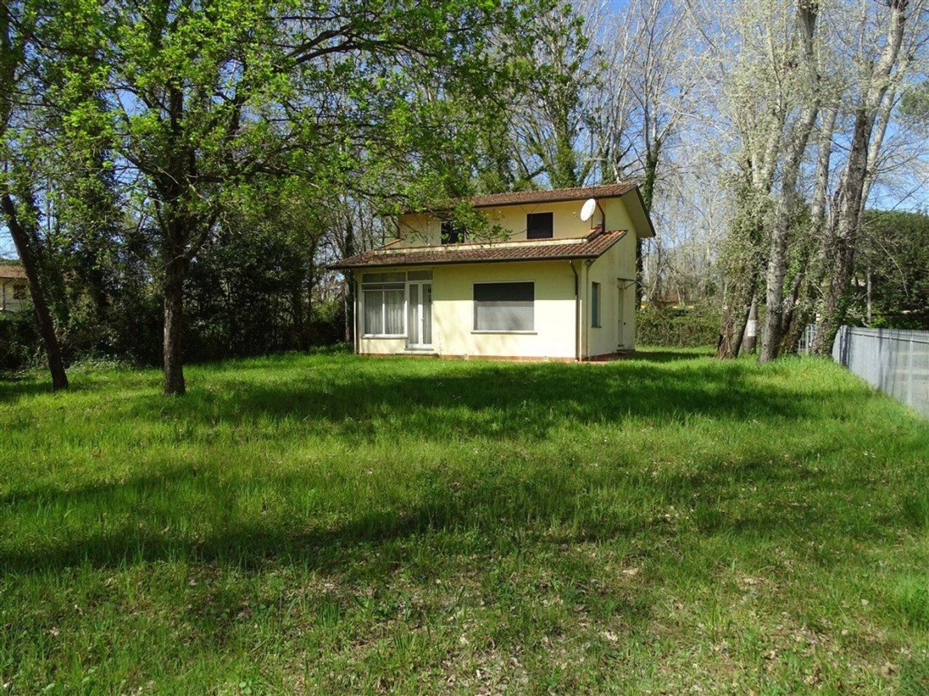 4 bedrooms Villa in Massa, Italy No. 316749