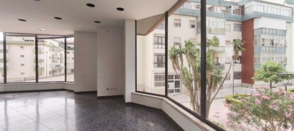 Gewerbliche Immobilie in Oeiras, Portugal 90m², Nr. 270836 7