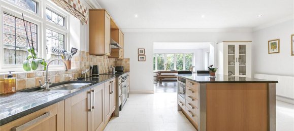 5 bedrooms House in Hadley Wood, United Kingdom No. 6574 4