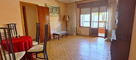 4 Schlafzimmer Wohnung in Valladolid, Spain, Nr. 95350 2