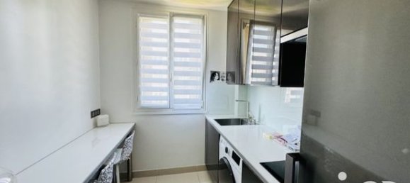 Квартира с 3 спальнями в Ле Павийон-су-Буа, Франция № 300216 4