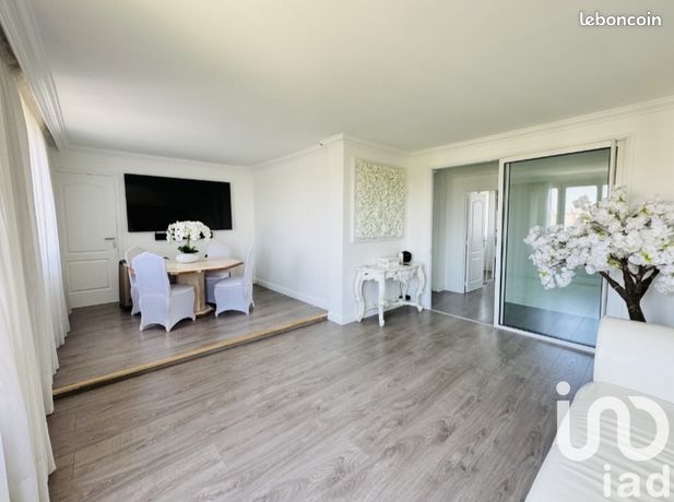 Квартира с 3 спальнями в Ле Павийон-су-Буа, Франция № 300216