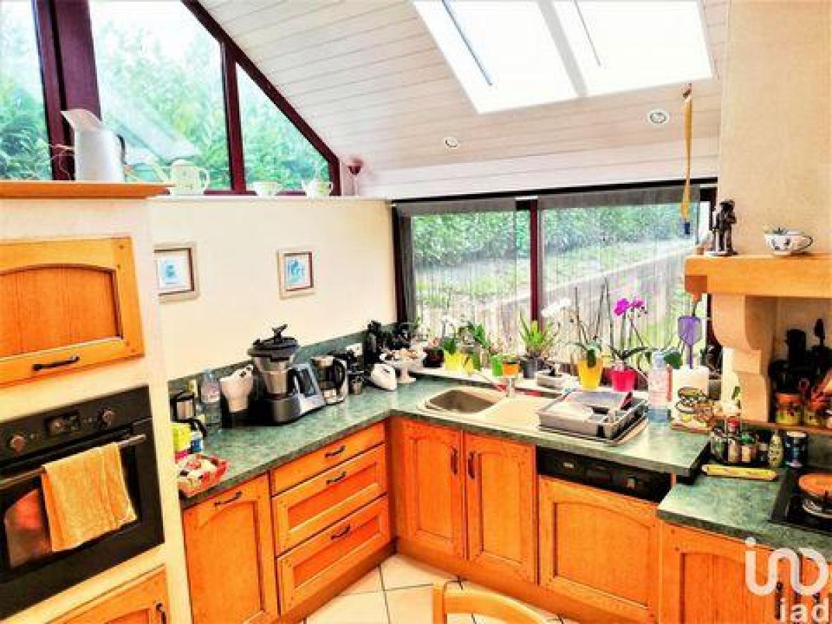 Casa de 5 dormitorios en Guiscriff, France No. 2362