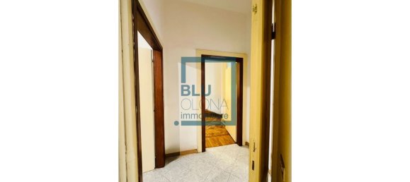 3 bedrooms Apartment in Milan, Italy No. 360746 10