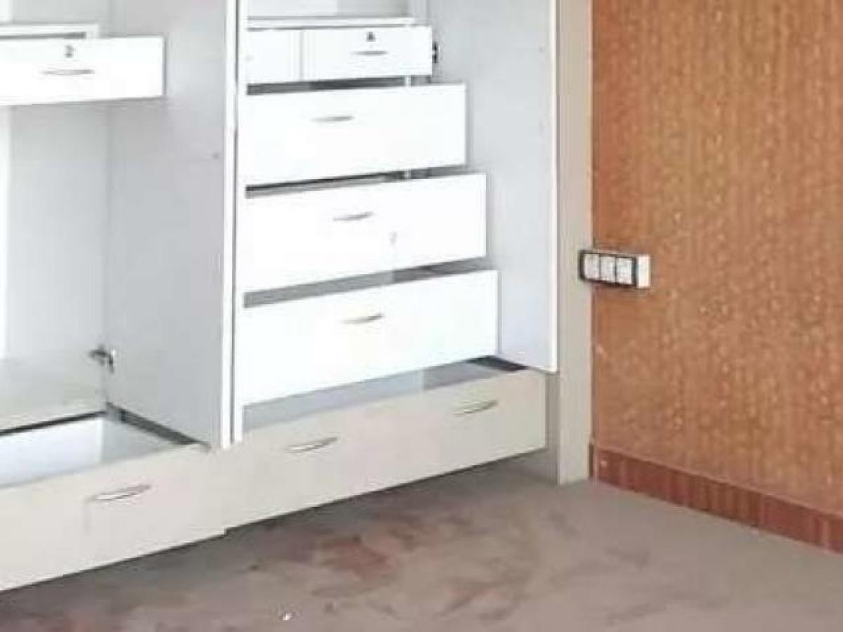 4 Schlafzimmer Haus in Noida, India, Nr. 65381